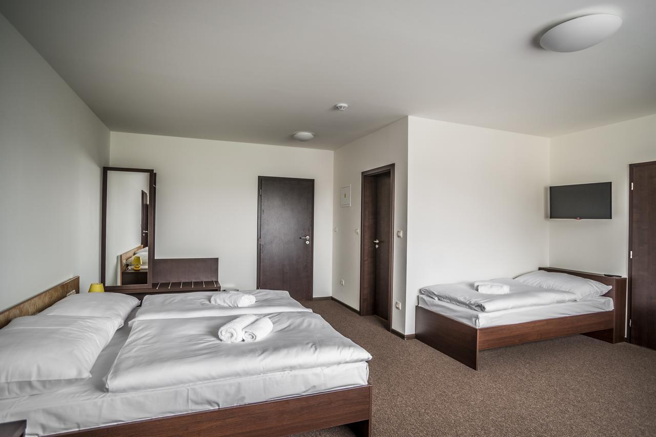 Hotel Na Farme Chotovice Стая снимка