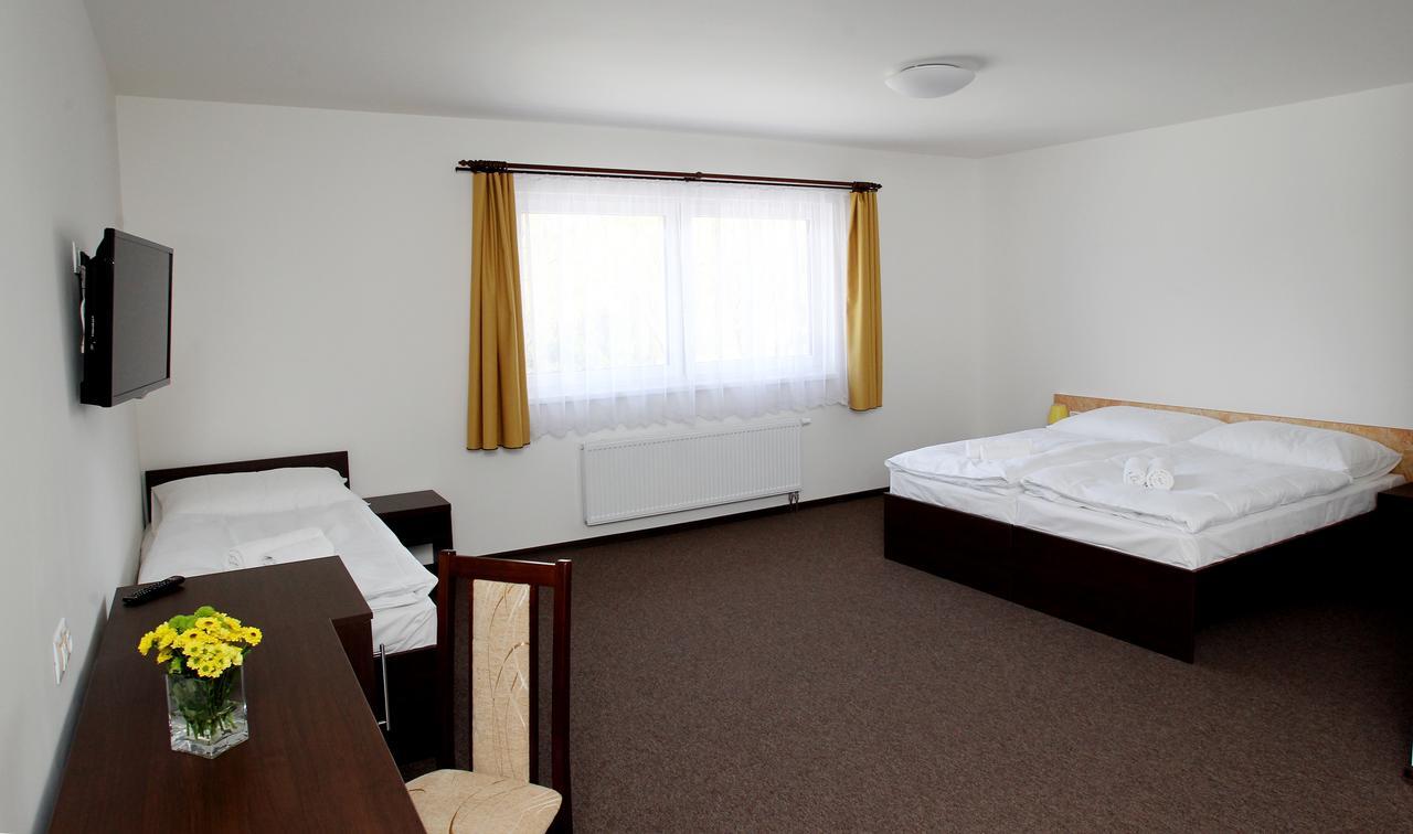 Hotel Na Farme Chotovice Екстериор снимка