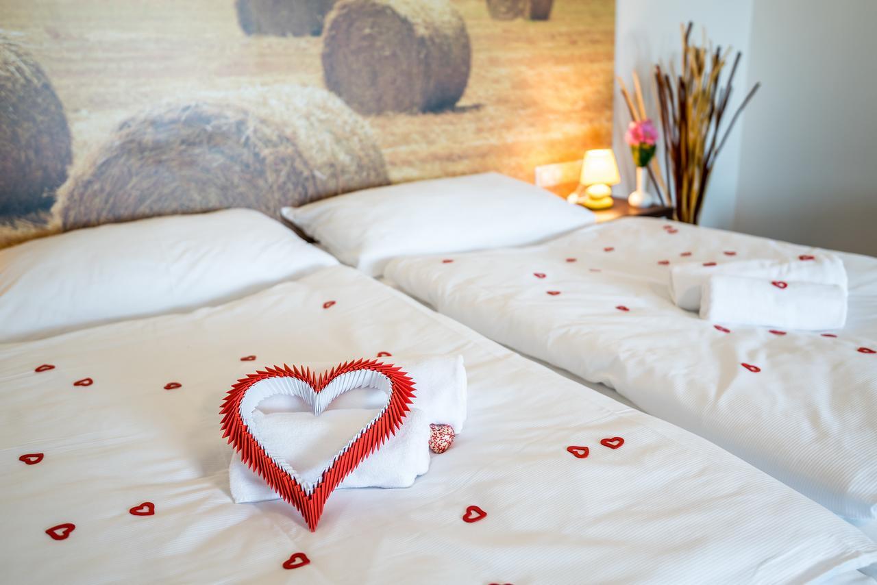 Hotel Na Farme Chotovice Екстериор снимка